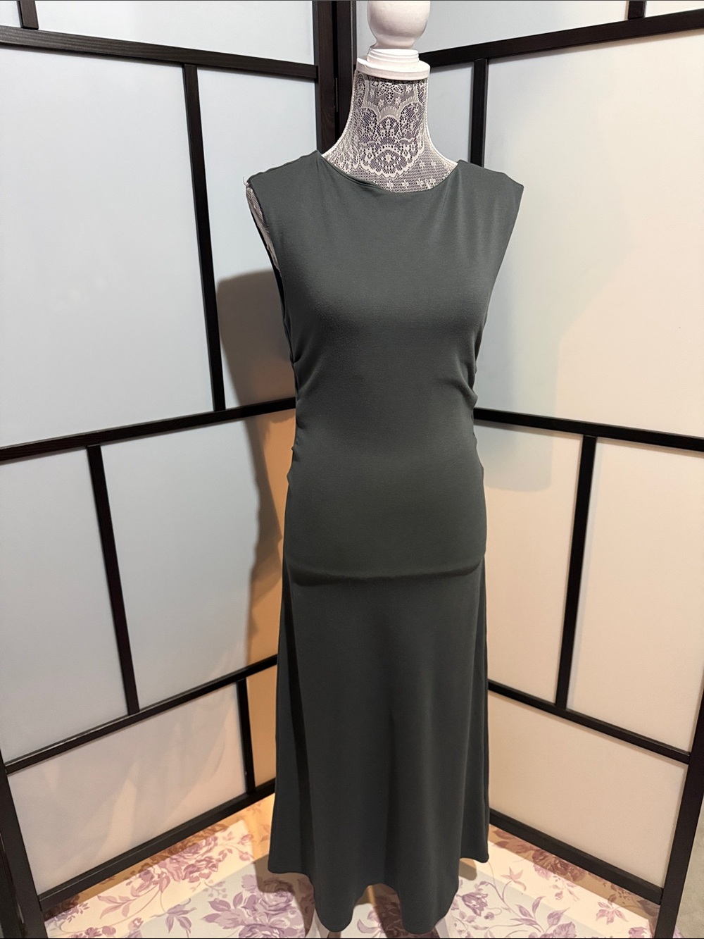 H&M Sleeveless Maxi Dress